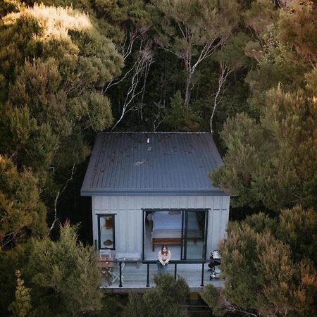 Treehouse Hideaway At Rekindle Tree Houses Opua Esterno foto