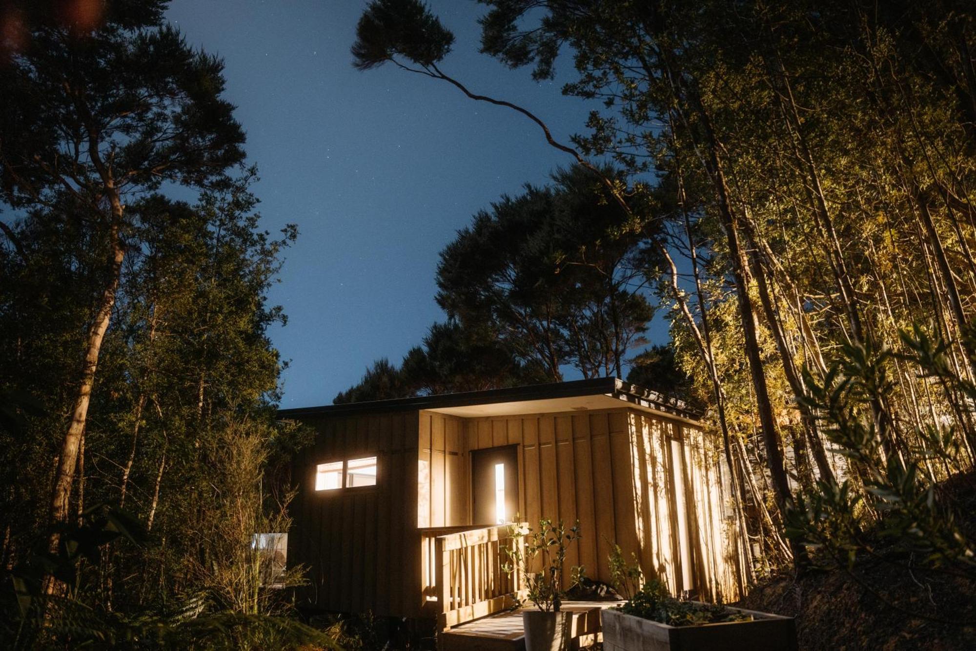 Treehouse Hideaway At Rekindle Tree Houses Opua Esterno foto
