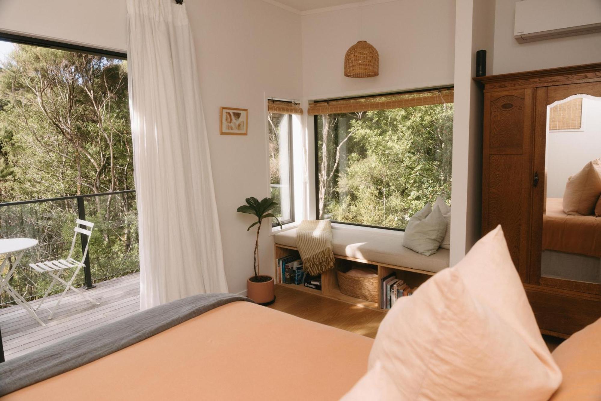 Treehouse Hideaway At Rekindle Tree Houses Opua Esterno foto